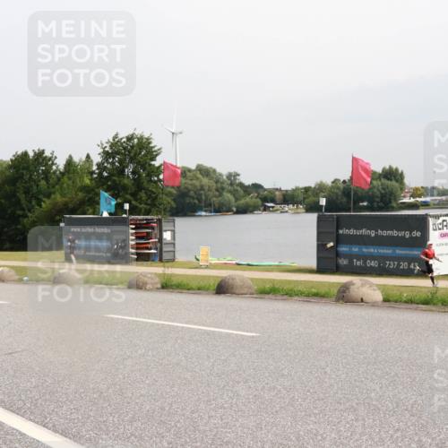 15.06.2025 - 27. Vierlanden-Triathlon H.Heesch http://msf.ph/oto/8010752 15.06.2025 11:01:08 Radfahren 163, 695 meine-sportfotos.de