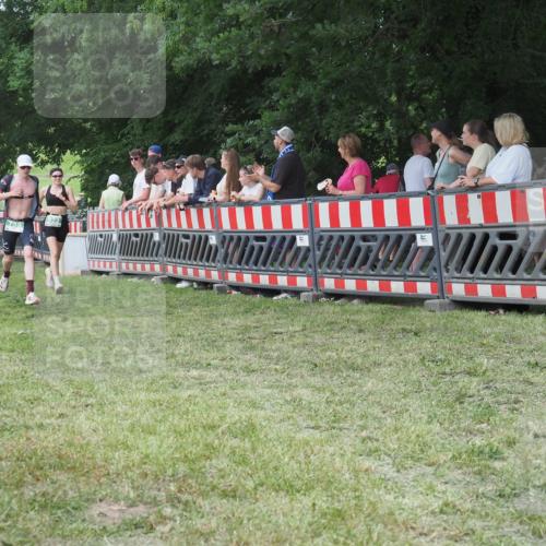 21.06.2025 - 27. Vierlanden-Triathlon KatJ http://msf.ph/oto/8010755 15.06.2025 13:05:12 Ziel 759 meine-sportfotos.de