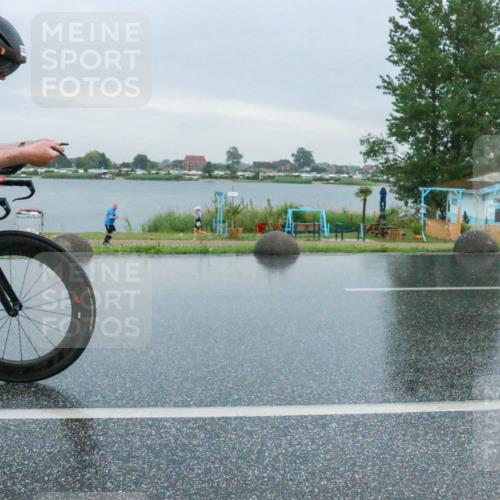 21.06.2025 - 27. Vierlanden-Triathlon H.Heesch http://msf.ph/oto/8010756 15.06.2025 13:52:47 Radfahren 1272 meine-sportfotos.de