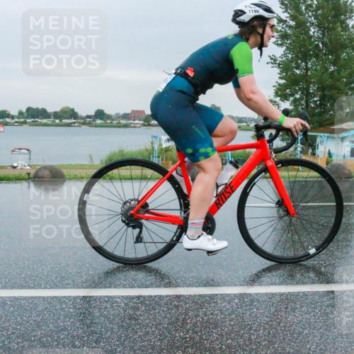 21.06.2025 - 27. Vierlanden-Triathlon H.Heesch http://msf.ph/oto/8010771 15.06.2025 13:53:08 Radfahren 1199 meine-sportfotos.de
