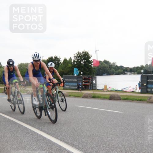21.06.2025 - 27. Vierlanden-Triathlon H.Heesch http://msf.ph/oto/8010774 15.06.2025 12:59:23 Radfahren 1053, 1054, 1055, 1056, 1103, 1153 meine-sportfotos.de