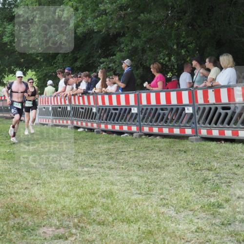 21.06.2025 - 27. Vierlanden-Triathlon KatJ http://msf.ph/oto/8010777 15.06.2025 13:05:13 Ziel 759 meine-sportfotos.de