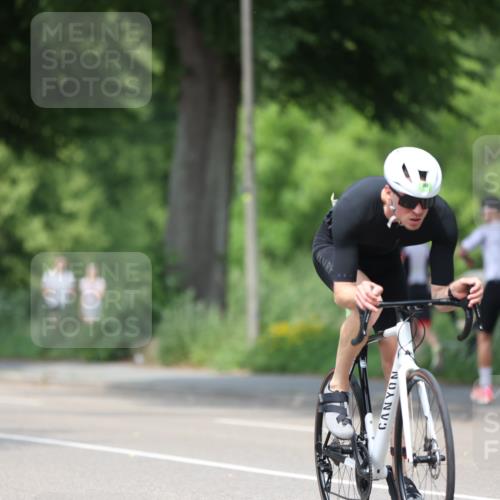 15.06.2025 - 7 Türme Triathlon Yannick Fuchs http://msf.ph/oto/8010812 15.06.2025 13:25:49 Radfahren 562, 734, 769 meine-sportfotos.de