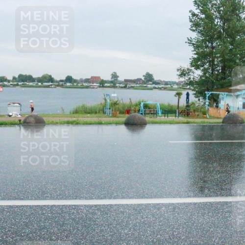 21.06.2025 - 27. Vierlanden-Triathlon H.Heesch http://msf.ph/oto/8010819 15.06.2025 13:54:20 Radfahren 1303 meine-sportfotos.de