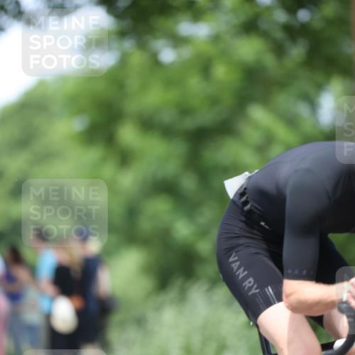 15.06.2025 - 7 Türme Triathlon Yannick Fuchs http://msf.ph/oto/8010830 15.06.2025 13:25:50 Radfahren 562, 734, 769, 855 meine-sportfotos.de