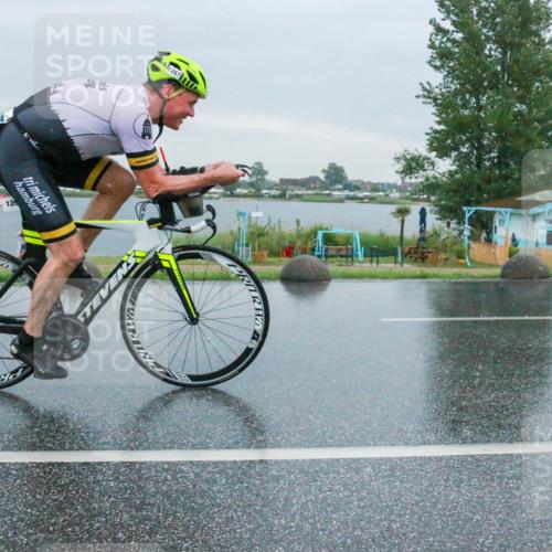 21.06.2025 - 27. Vierlanden-Triathlon H.Heesch http://msf.ph/oto/8010832 15.06.2025 13:54:49 Radfahren 1267 meine-sportfotos.de