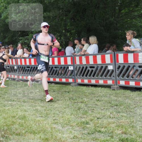 21.06.2025 - 27. Vierlanden-Triathlon KatJ http://msf.ph/oto/8010833 15.06.2025 13:05:14 Ziel 759 meine-sportfotos.de