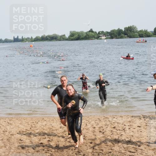 21.06.2025 - 27. Vierlanden-Triathlon MichiJ http://msf.ph/oto/8010835 15.06.2026 10:13:40 Schwimmen 513, 545, 585, 622 meine-sportfotos.de