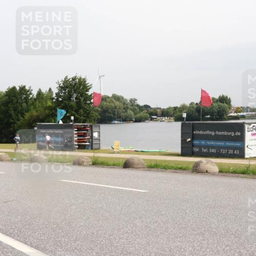 15.06.2025 - 27. Vierlanden-Triathlon H.Heesch http://msf.ph/oto/8010841 15.06.2025 11:01:16 Radfahren 2, 123, 194, 200, 216, 241, 479, 618 meine-sportfotos.de