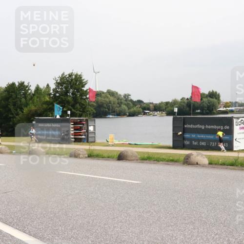 15.06.2025 - 27. Vierlanden-Triathlon H.Heesch http://msf.ph/oto/8010857 15.06.2025 11:01:16 Radfahren 2, 123, 194, 200, 216, 241, 479, 618 meine-sportfotos.de