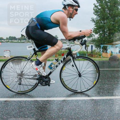 21.06.2025 - 27. Vierlanden-Triathlon H.Heesch http://msf.ph/oto/8010876 15.06.2025 13:55:15 Radfahren 1285, 1315 meine-sportfotos.de