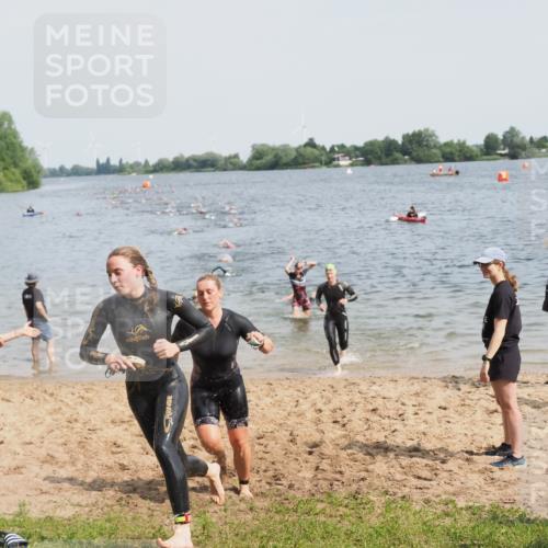 21.06.2025 - 27. Vierlanden-Triathlon MichiJ http://msf.ph/oto/8010878 15.06.2026 10:13:40 Schwimmen 513, 545, 585, 622 meine-sportfotos.de