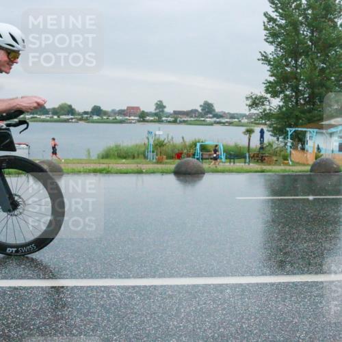 21.06.2025 - 27. Vierlanden-Triathlon H.Heesch http://msf.ph/oto/8010889 15.06.2025 13:55:42 Radfahren 1231, 1238, 1299 meine-sportfotos.de