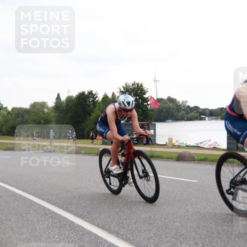 21.06.2025 - 27. Vierlanden-Triathlon H.Heesch http://msf.ph/oto/8010897 15.06.2025 13:00:08 Radfahren 1065, 1066, 1067, 1068, 1115 meine-sportfotos.de