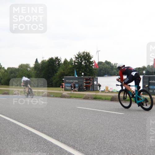 21.06.2025 - 27. Vierlanden-Triathlon H.Heesch http://msf.ph/oto/8010906 15.06.2025 13:00:19 Radfahren 1136 meine-sportfotos.de