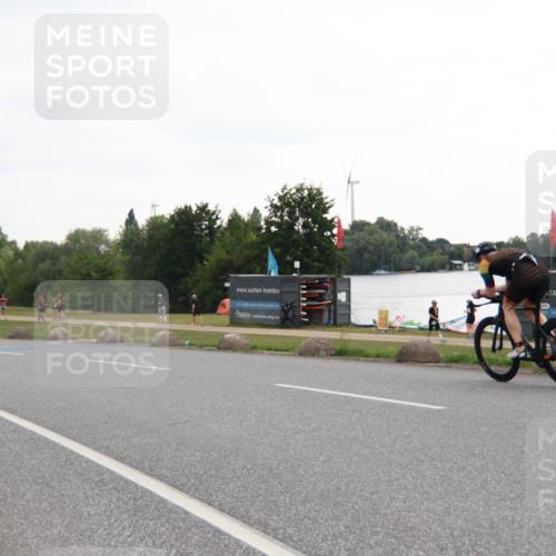 21.06.2025 - 27. Vierlanden-Triathlon H.Heesch http://msf.ph/oto/8010921 15.06.2025 13:00:26 Radfahren 1112, 1128, 1136, 1155 meine-sportfotos.de