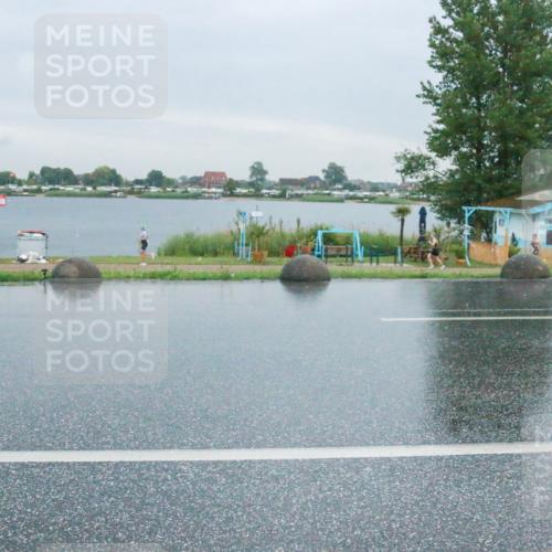 21.06.2025 - 27. Vierlanden-Triathlon H.Heesch http://msf.ph/oto/8010927 15.06.2025 13:55:52 Radfahren 1232 meine-sportfotos.de