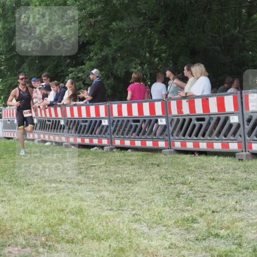 21.06.2025 - 27. Vierlanden-Triathlon KatJ http://msf.ph/oto/8010931 15.06.2025 13:05:24 Ziel 1032 meine-sportfotos.de
