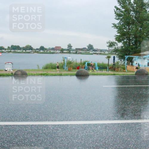 21.06.2025 - 27. Vierlanden-Triathlon H.Heesch http://msf.ph/oto/8010942 15.06.2025 13:55:55 Radfahren 1232 meine-sportfotos.de