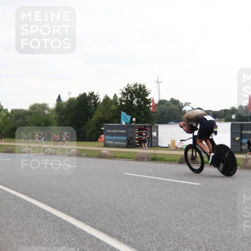 21.06.2025 - 27. Vierlanden-Triathlon H.Heesch http://msf.ph/oto/8010944 15.06.2025 13:00:29 Radfahren 1112, 1123, 1128, 1161 meine-sportfotos.de