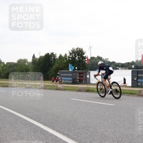 21.06.2025 - 27. Vierlanden-Triathlon H.Heesch http://msf.ph/oto/8010952 15.06.2025 13:00:32 Radfahren 1058, 1059, 1060, 1112, 1120, 1123, 1128, 1146, 1161 meine-sportfotos.de