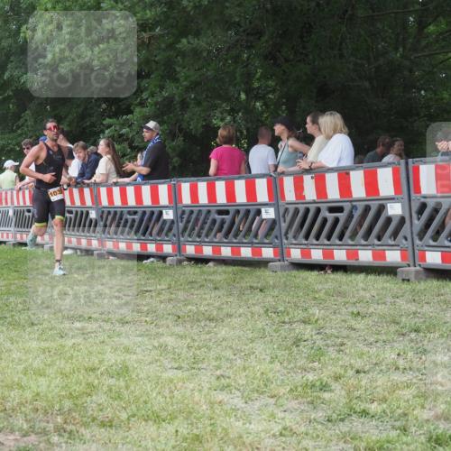 21.06.2025 - 27. Vierlanden-Triathlon KatJ http://msf.ph/oto/8010957 15.06.2025 13:05:25 Ziel 1032 meine-sportfotos.de