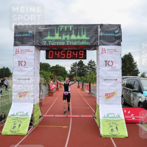 15.06.2025 - 7 Türme Triathlon Michael Strokosch http://msf.ph/oto/8010980 15.06.2025 14:58:49 Ziel 212, 221 meine-sportfotos.de