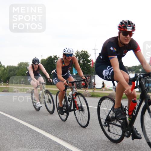 21.06.2025 - 27. Vierlanden-Triathlon H.Heesch http://msf.ph/oto/8010981 15.06.2025 13:00:35 Radfahren 1057, 1058, 1059, 1060, 1120, 1123, 1146, 1161 meine-sportfotos.de