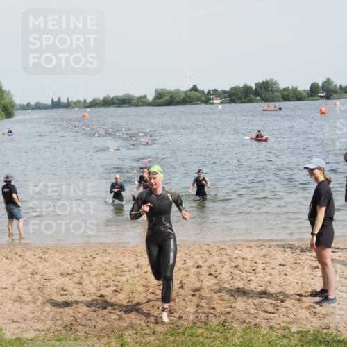 21.06.2025 - 27. Vierlanden-Triathlon MichiJ http://msf.ph/oto/8010983 15.06.2026 10:13:43 Schwimmen 513, 540, 545, 585, 622 meine-sportfotos.de