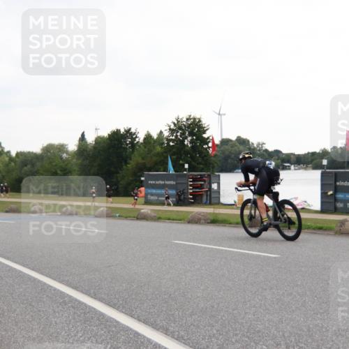 21.06.2025 - 27. Vierlanden-Triathlon H.Heesch http://msf.ph/oto/8010992 15.06.2025 13:00:42 Radfahren 1148 meine-sportfotos.de
