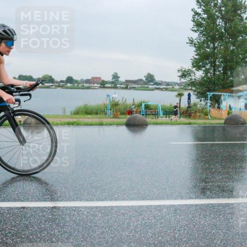 21.06.2025 - 27. Vierlanden-Triathlon H.Heesch http://msf.ph/oto/8011010 15.06.2025 13:56:14 Radfahren 1246, 1252, 1281 meine-sportfotos.de