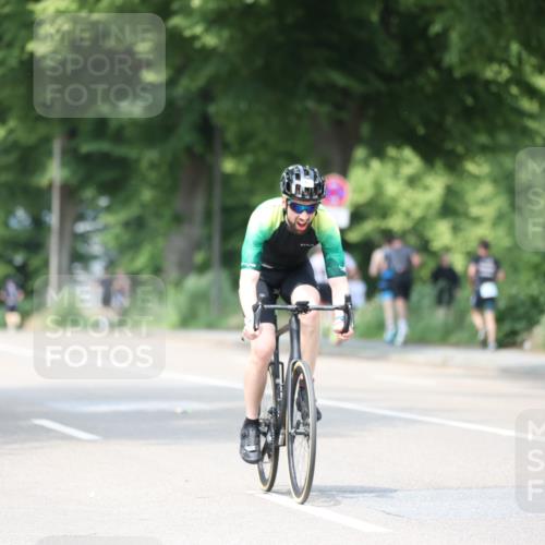 15.06.2025 - 7 Türme Triathlon Yannick Fuchs http://msf.ph/oto/8011018 15.06.2025 13:25:57 Radfahren 294, 769, 855, 887, 939, 955 meine-sportfotos.de
