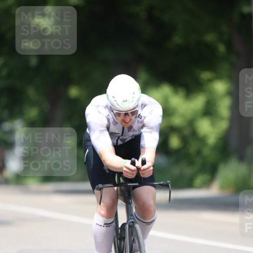 15.06.2025 - 7 Türme Triathlon Yannick Fuchs http://msf.ph/oto/8011022 15.06.2025 12:44:59 Radfahren  meine-sportfotos.de
