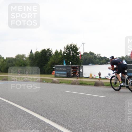 21.06.2025 - 27. Vierlanden-Triathlon H.Heesch http://msf.ph/oto/8011026 15.06.2025 13:00:46 Radfahren 742, 1098, 1108, 1148 meine-sportfotos.de