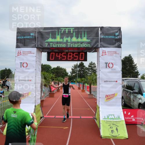 15.06.2025 - 7 Türme Triathlon Michael Strokosch http://msf.ph/oto/8011032 15.06.2025 14:58:50 Ziel 212, 221 meine-sportfotos.de