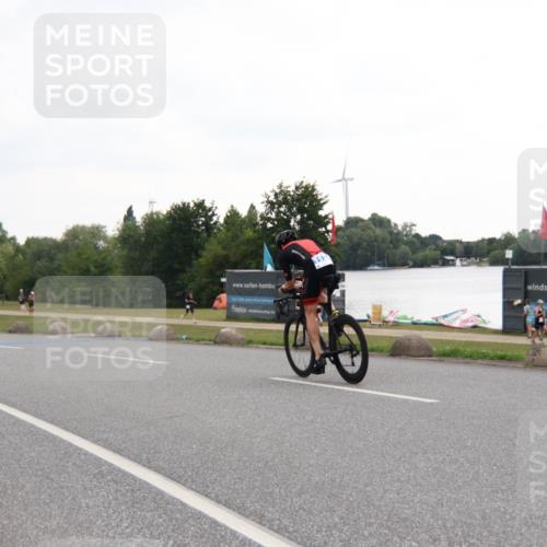 21.06.2025 - 27. Vierlanden-Triathlon H.Heesch http://msf.ph/oto/8011035 15.06.2025 13:00:50 Radfahren 742, 1098, 1104, 1108, 1148 meine-sportfotos.de