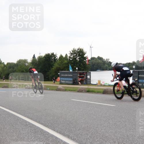 21.06.2025 - 27. Vierlanden-Triathlon H.Heesch http://msf.ph/oto/8011047 15.06.2025 13:00:51 Radfahren 742, 1098, 1104, 1108, 1134 meine-sportfotos.de