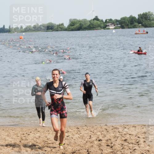 21.06.2025 - 27. Vierlanden-Triathlon MichiJ http://msf.ph/oto/8011068 15.06.2026 10:13:48 Schwimmen 490, 513, 540, 545, 622 meine-sportfotos.de