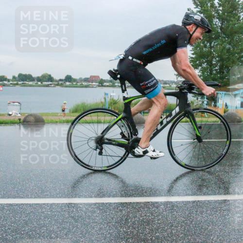 21.06.2025 - 27. Vierlanden-Triathlon H.Heesch http://msf.ph/oto/8011102 15.06.2025 13:56:28 Radfahren 1258, 1306, 1317 meine-sportfotos.de