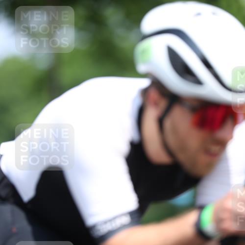 15.06.2025 - 7 Türme Triathlon Yannick Fuchs http://msf.ph/oto/8011109 15.06.2025 12:45:02 Radfahren  meine-sportfotos.de