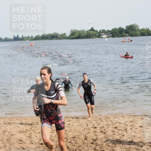 21.06.2025 - 27. Vierlanden-Triathlon MichiJ http://msf.ph/oto/8011122 15.06.2026 10:13:49 Schwimmen 490, 513, 540, 622 meine-sportfotos.de