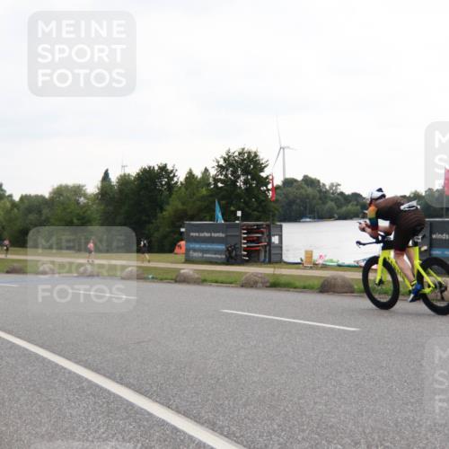 21.06.2025 - 27. Vierlanden-Triathlon H.Heesch http://msf.ph/oto/8011147 15.06.2025 13:01:23 Radfahren 1097, 1105, 1113, 1132, 1149 meine-sportfotos.de