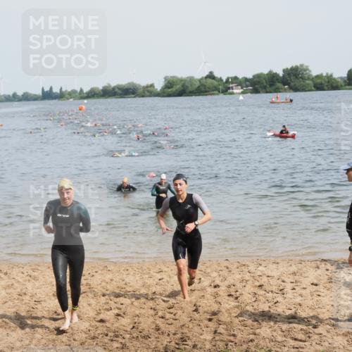 21.06.2025 - 27. Vierlanden-Triathlon MichiJ http://msf.ph/oto/8011164 15.06.2026 10:13:50 Schwimmen 490, 513, 540, 622 meine-sportfotos.de