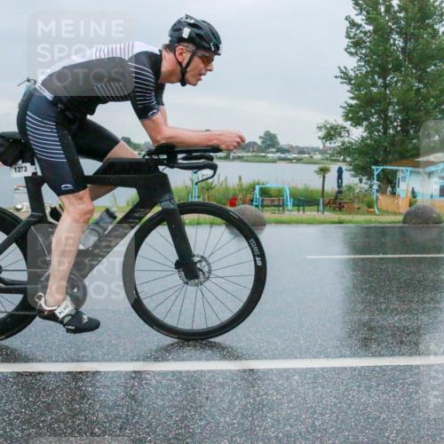 21.06.2025 - 27. Vierlanden-Triathlon H.Heesch http://msf.ph/oto/8011168 15.06.2025 13:56:42 Radfahren 1273, 1300 meine-sportfotos.de