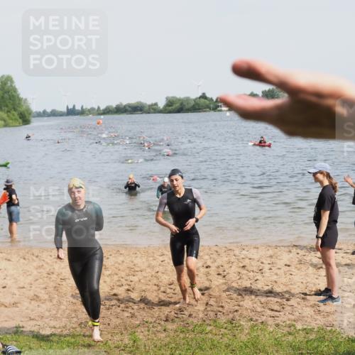 21.06.2025 - 27. Vierlanden-Triathlon MichiJ http://msf.ph/oto/8011184 15.06.2026 10:13:51 Schwimmen 472, 490, 513, 540, 622 meine-sportfotos.de