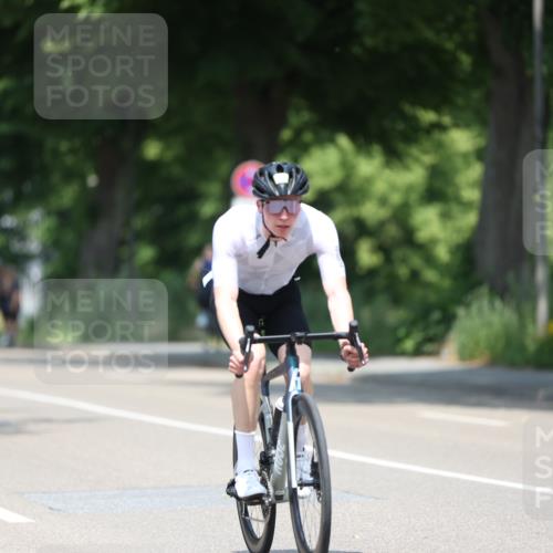 15.06.2025 - 7 Türme Triathlon Yannick Fuchs http://msf.ph/oto/8011185 15.06.2025 12:45:28 Radfahren 245, 363, 395, 439, 442, 551, 588 meine-sportfotos.de