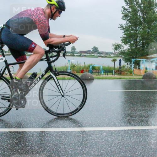 21.06.2025 - 27. Vierlanden-Triathlon H.Heesch http://msf.ph/oto/8011193 15.06.2025 13:56:42 Radfahren 1273, 1300 meine-sportfotos.de