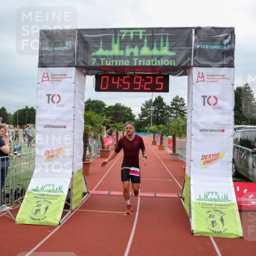 15.06.2025 - 7 Türme Triathlon Michael Strokosch http://msf.ph/oto/8011208 15.06.2025 14:59:25 Ziel 334 meine-sportfotos.de