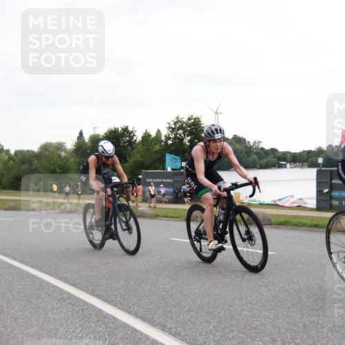 21.06.2025 - 27. Vierlanden-Triathlon H.Heesch http://msf.ph/oto/8011236 15.06.2025 13:01:55 Radfahren 1061, 1062, 1063, 1064, 1159 meine-sportfotos.de