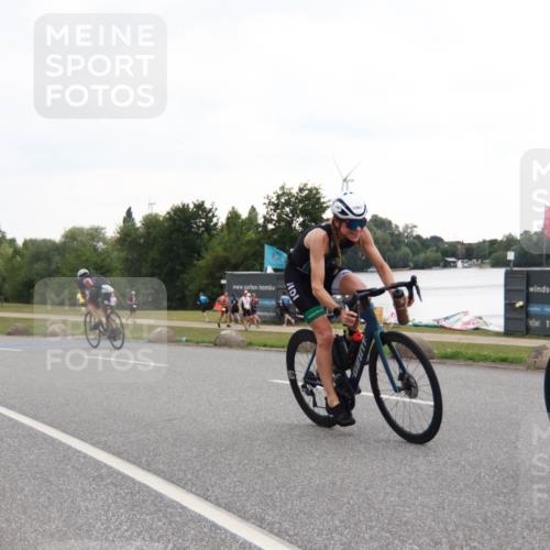21.06.2025 - 27. Vierlanden-Triathlon H.Heesch http://msf.ph/oto/8011253 15.06.2025 13:01:55 Radfahren 1061, 1062, 1063, 1064, 1159 meine-sportfotos.de